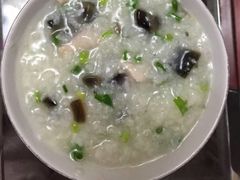 皮蛋瘦肉粥-放鸡岛之美食