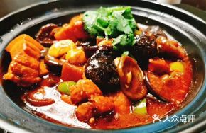 Braised Pork with Small Mushrooms