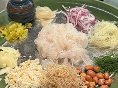 -得意咚瓜·顺德鱼生·冬瓜火锅(深圳首店)