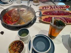 -左庭右院鲜牛肉火锅(金山万达店)