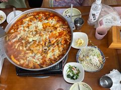 -亲昵春川鸡排(韩国美食街店)