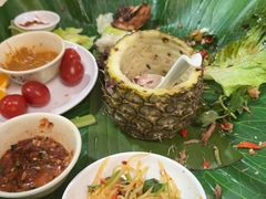 -沐毫傣泐云南菜孔雀宴•手抓饭傣味烧烤(曼听公园店)