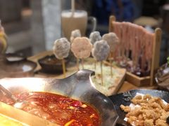 -湊湊火锅·茶憩(杭州湖滨银泰in77店)