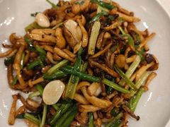 -鑫巴蜀小镇 · 水煮鱼专研店(玉桥店)