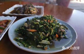 Mallan Head Stir-Fried with Mushrooms and Bamboo Shoots