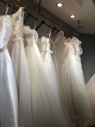 -艾米丽婚纱礼服