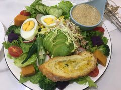 牛油果吞拿鱼沙拉-丽莎沙拉轻食餐厅(国贸店)