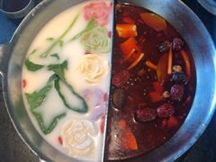 -湊湊火锅·茶憩(新中关购物中心店)