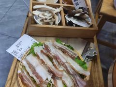 -阿婆情腊排骨火锅(金虹路店)