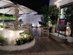 -Mark&Mars Restaurant