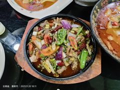-醉美云南·云南菜主题餐厅(昆明站北京路双龙商场店)