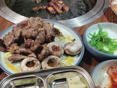 -明洞阿姨·韩式酱蟹烤肉·创意料理(三元桥店)