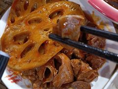 -爆炸头阿姨小四川正宗川味小吃(无任何分店)