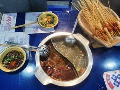 -马路边边串串香(苗栗路店)