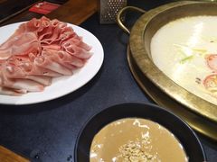 -沸炉重庆老火锅(军事博物馆店)