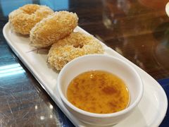 炸虾饼配泰国梅子酱-帕蓝·暹罗料理(大学路店)
