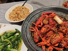 -肥肥虾庄·金牌油焖大虾(东湖欢乐谷店)