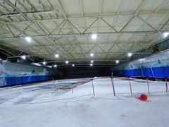 -乔波室内滑雪场