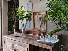 -HIGH FIVE哈福手工汉堡(桂林路店)