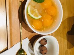 冰糖银耳炖雪梨-炖物24章·顺时轻养茶(黄龙店)