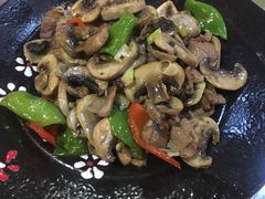 口蘑炒羊肉-西域阿里马新疆菜·清真(桂花路店)