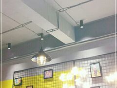 大堂-记忆串城·东北烧烤·小龙虾·大型团建(南油店)
