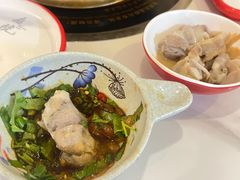 -毛辣果·贵州红酸汤牛肉火锅(西单店)