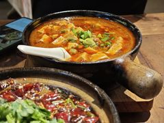 -有红鸡毛店·砂锅菜(抚琴夜市店)