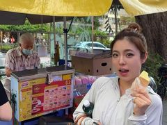 -詹爷爷乌节路街头冰淇淋