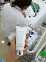 点击看大图 -凡碧诗毛孔清洁收细