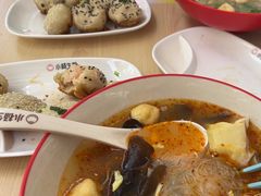 -小杨生煎(金山百联购物中心3楼店)