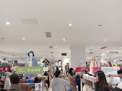 -优衣库(长春欧亚卖场店)