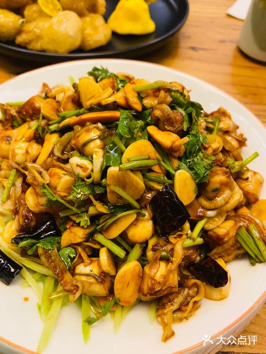 隐食私房菜(老街店)独头蒜扇贝肉图片