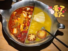 花胶鸡鸳鸯锅-湊湊火锅·茶憩(杭州湖滨银泰in77店)