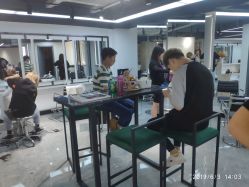 -HG美发设计沙龙