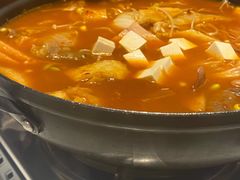 部队火锅-HONGA HONGA雄家(曹路店)