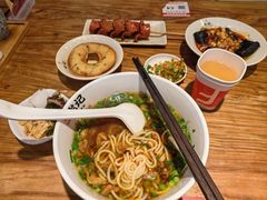 -湘人龙记老长沙米粉(鸟巢店)