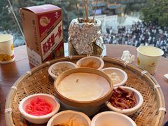 -包整·丝娃娃(甲秀楼景观店)