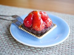 -Chom Cafe and Restaurant