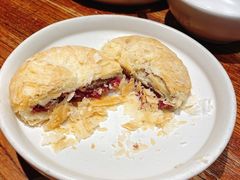 玫瑰鲜花饼-云海肴·汽锅鸡·云南菜(美罗城店)