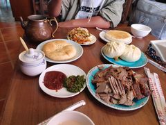 -蒙亨·手把肉·蒙古包文化主题餐厅(天恒广场店)