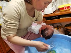 -爱的果实月嫂育婴师(世纪东方店)