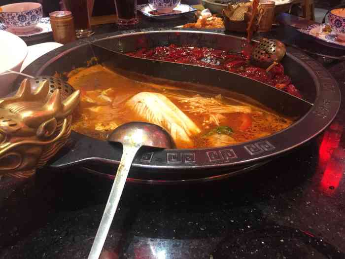 重庆老火锅(太古汇店)-"味道可以,有重庆的味道,不过服务就不怎么.