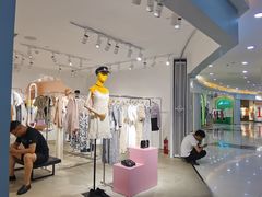 -鸿通城购物中心