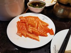 三文鱼鱼腩-川骄海鲜自助(王府井奥莱UP TOWN店原世界之花店)