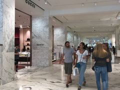 -文艺复兴百货(米兰大教堂广场店)