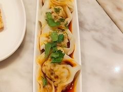 -香港百合居(LCM置汇旭辉广场店)