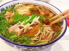 -镇南锅盖面馆(解放路店)