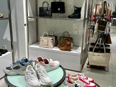 -百年港湾奥特莱斯(香炉礁店)