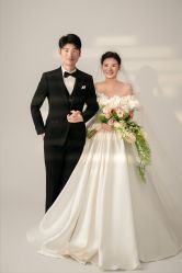 -雪中彩影婚纱摄影·微光艺术中心